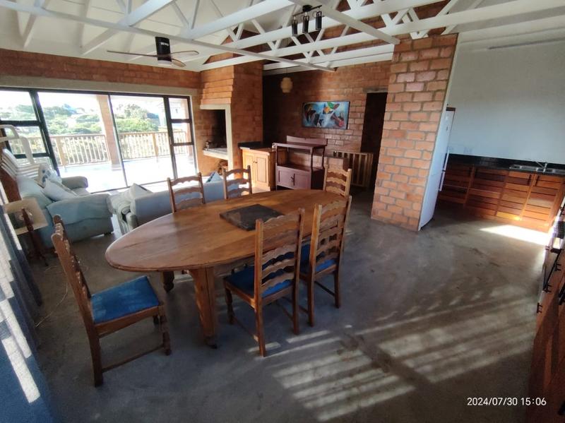 To Let 3 Bedroom Property for Rent in Paradise Beach Eastern Cape